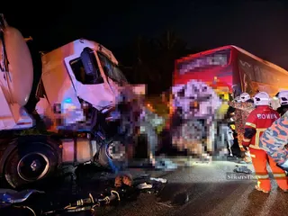 Some of the vehicles involved in the fatal crash at East Coast Expressway.  - NSTP PIC