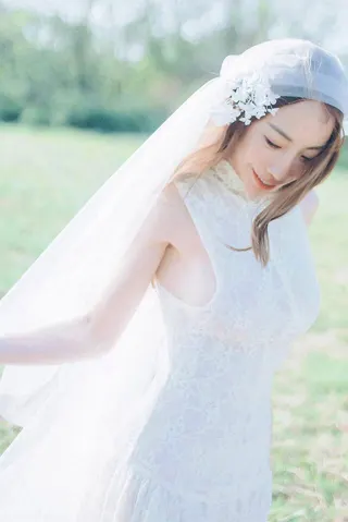 曾格爾公開一系列婚紗照。圖／摘自臉書