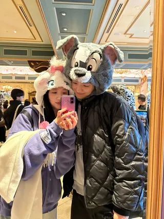 池睿恩（左）與Vata從教會相識相戀，戀情修成正果。圖／翻攝自IG@vata_500