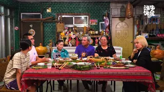 戴愛玲（右1）長年北漂經歷讓她對返鄉青年深感共鳴。圖／公共電視