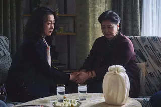 文熙景（左）與蘇明明僅靠眼神便讀懂彼此情緒，展現台韓演員之間的深厚默契。圖／Ha...
