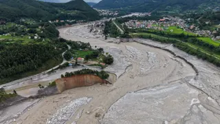 Nepal flood death toll hits 1,341 as expectant mothers struggle in shelters