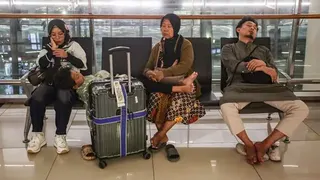 大批旅客滯留於印尼的機場