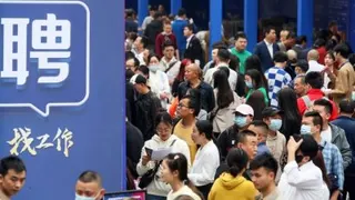 中国今年有创纪录的大学毕业生投入职场，在中国经济面临放缓的同时，AI的强势崛起让这群职场新鲜人的处境雪上加霜。（法新社档案照）